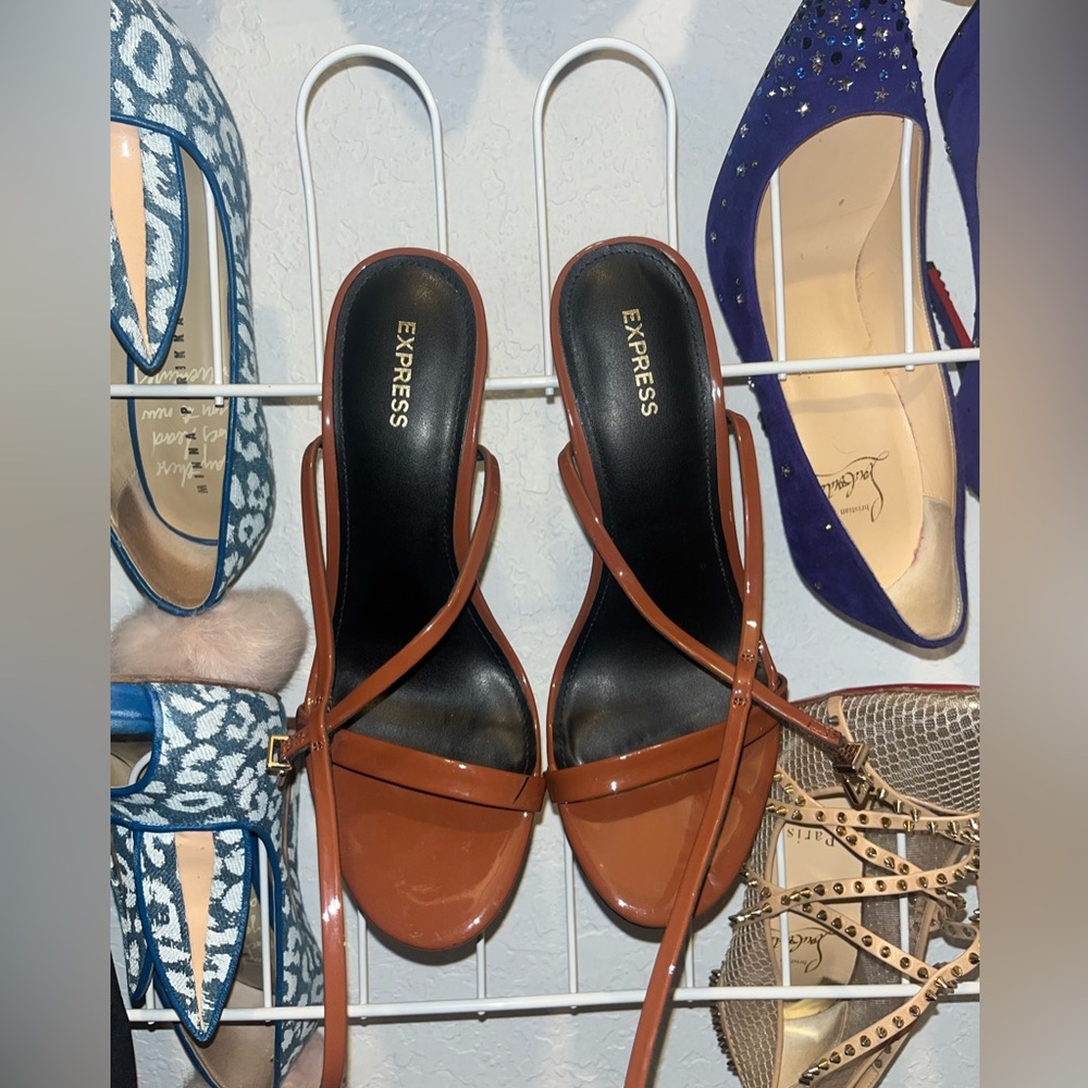 Express Women's Brown/Tan Strappy Heels